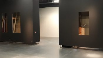 Ausstellungsaufbau Sonderausstellung "Faszination Schwert"