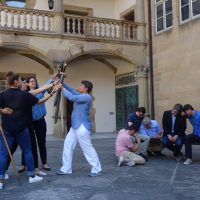 Rollentausch: Nachstellen des „Schwurs der Horatier“ aus dem Louvre